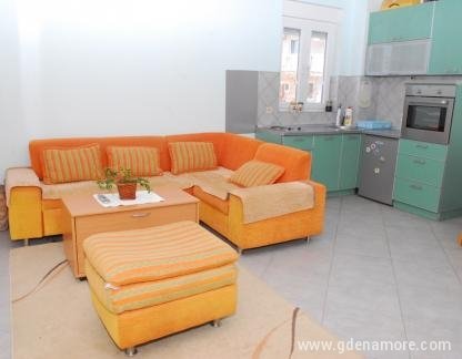 Apartman "Teodo", , Magán szállás a községben Tivat, Montenegró